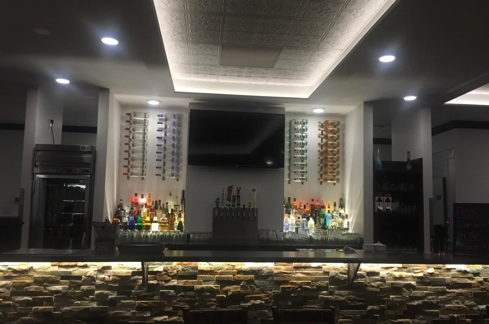 Dragon Palace bar area